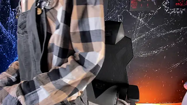 Snapshot of DereckCooperr chatting on 16, 1, 2026 DereckCooperr online show from 16, 1, 2026