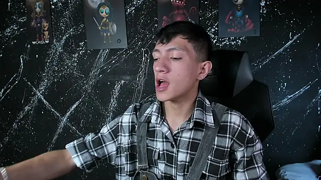 Snapshot of DereckCooperr chatting on 7, 4, 2026 DereckCooperr online show from 7, 4, 2026