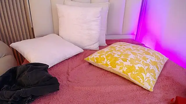 Katy Van online show from 28, 4, 2026