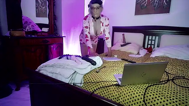 CharlotteVixxens online show from 21, 5, 2026