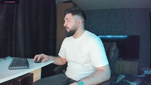 Snapshot of Eduu2322 chatting on 11, 1, 2025 Eduu2322 online show from 11, 1, 2025