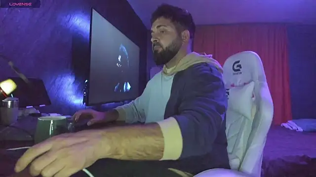 Snapshot of Eduu2322 chatting on 7, 10, 2025 Eduu2322 online show from 7, 10, 2025