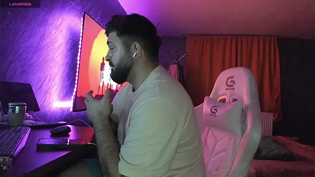 Snapshot of Eduu2322 chatting on 9, 2, 2026 Eduu2322 online show from 9, 2, 2026