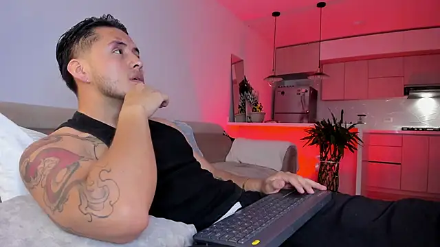 Chriskyle  online show from 23, 9, 2025