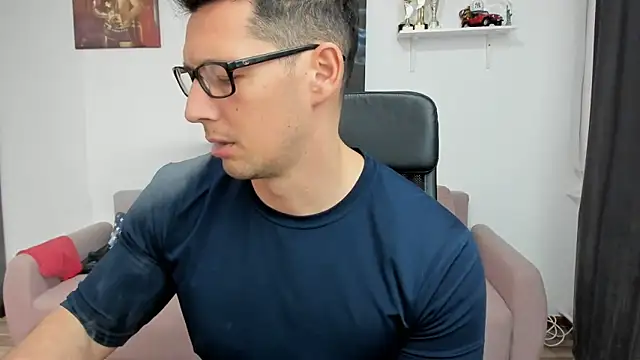 BrutusK08 online show from 11, 2, 2025