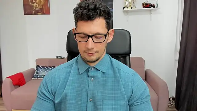 BrutusK08 online show from 18, 2, 2025