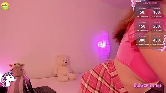 EvaUniporn online show from 8, 9, 2025