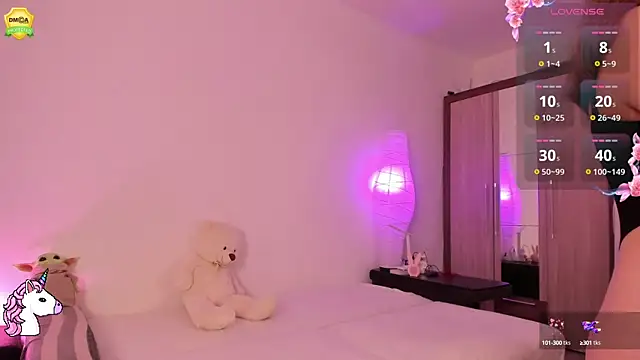 EvaUniporn online show from 26, 9, 2025