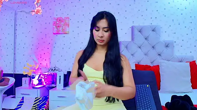 JulietaReyess online show from 3, 3, 2026