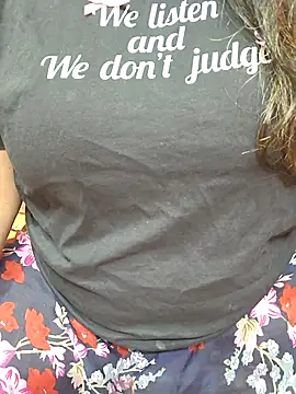 Snapshot of CUTE_SOPHIA- chatting on 11, 10, 2025 CUTE SOPHIA- online show from 11, 10, 2025