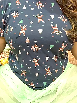 Snapshot of CUTE_SOPHIA- chatting on 24, 10, 2025 CUTE SOPHIA- online show from 24, 10, 2025