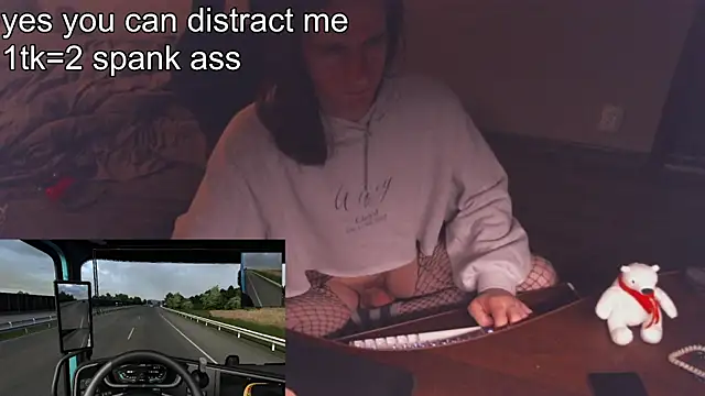 izilizi 23 online show from 28, 12, 2024