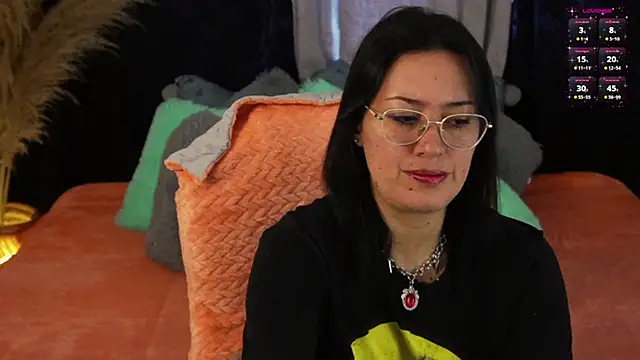 isaibanez online show from 2, 3, 2025