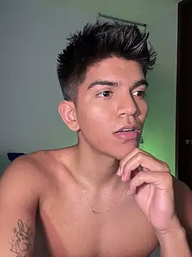 Snapshot of santiago_01 chatting on 31, 1, 2025 santiago 01 online show from 31, 1, 2025