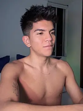 Snapshot of santiago_01 chatting on 2, 2, 2025 santiago 01 online show from 2, 2, 2025