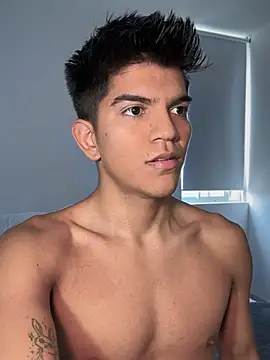 Snapshot of santiago_01 chatting on 9, 2, 2025 santiago 01 online show from 9, 2, 2025