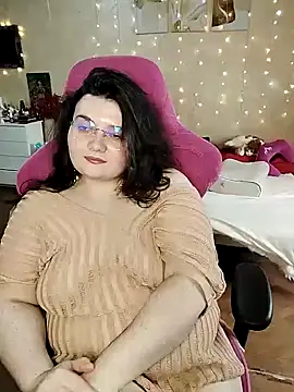 Snapshot of DenisHailey chatting on 2, 2, 2025 DenisHailey online show from 2, 2, 2025