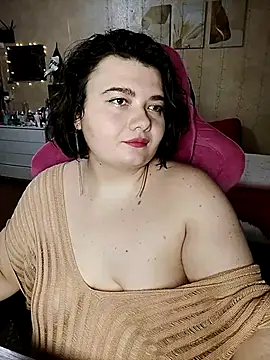 Snapshot of DenisHailey chatting on 5, 10, 2025 DenisHailey online show from 5, 10, 2025