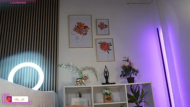 LillyDolls23 online show from 25, 4, 2026