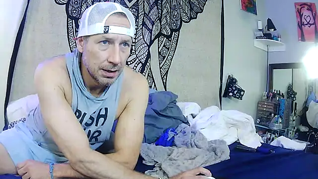 Snapshot of Obi-Spun-Kenobi chatting on 4, 1, 2025 Obi-Spun-Kenobi online show from 4, 1, 2025