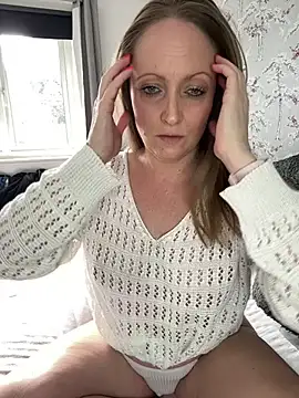 HoneyBluex online show from 24, 2, 2025