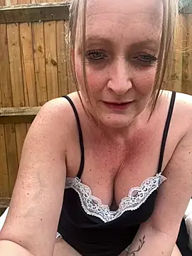 HoneyBluex online show from 23, 3, 2026