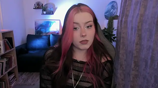 CoralineKeyns online show from 22, 5, 2026