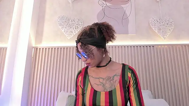 daiana curly online show from 26, 10, 2025