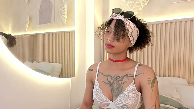 daiana curly online show from 24, 3, 2026