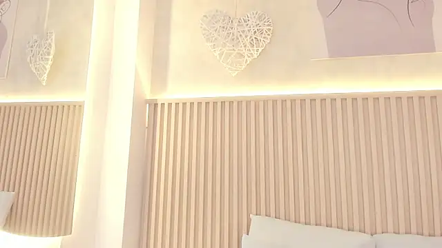 daiana curly online show from 25, 7, 2026