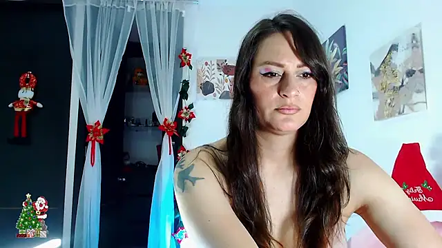 JadeHiilton online show from 26, 12, 2024