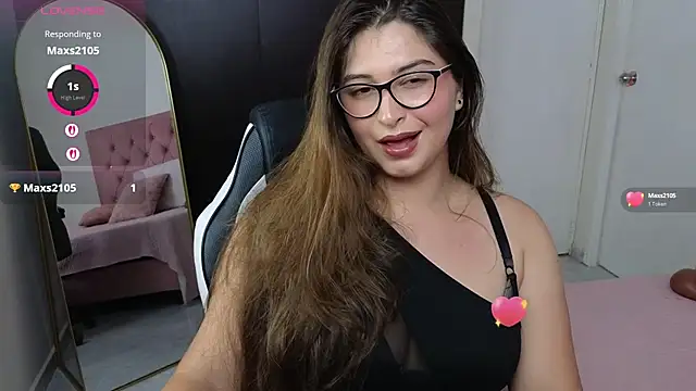 Snapshot of adara_lennox chatting on 25, 5, 2026 adara lennox online show from 25, 5, 2026