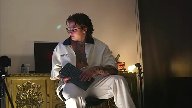 dantecoppolaa  online show from 26, 9, 2025