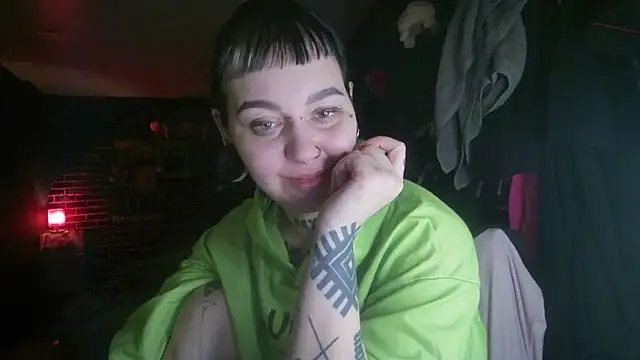 MoorderxDoll online show from 1, 1, 2025