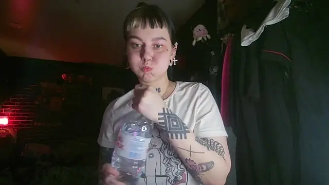 MoorderxDoll online show from 2, 2, 2025