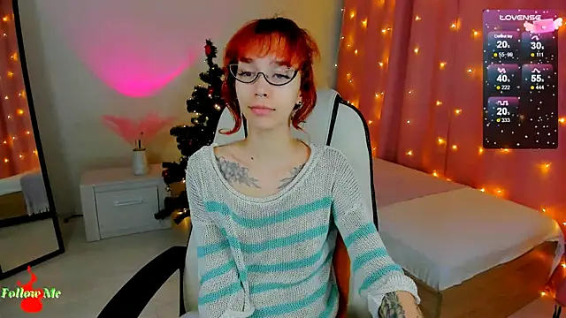 Snapshot of LeylaNoiry chatting on 4, 1, 2025 LeylaNoiry online show from 4, 1, 2025