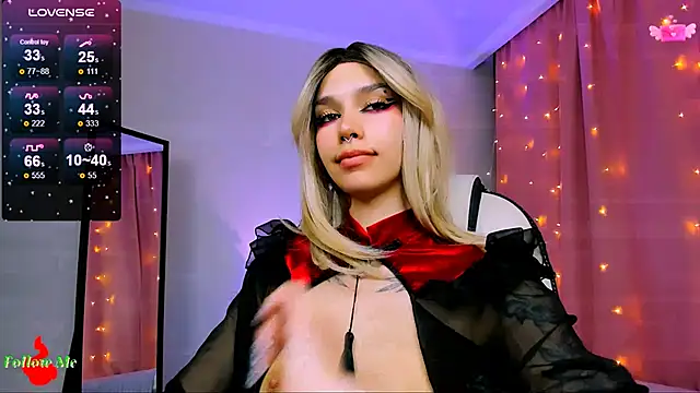 Snapshot of LeylaNoiry chatting on 7, 2, 2025 LeylaNoiry online show from 7, 2, 2025