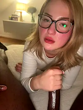 Snapshot of shymasha chatting on 12, 9, 2025 shymasha online show from 12, 9, 2025