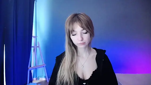 LuciaYoung online show from 8, 3, 2025