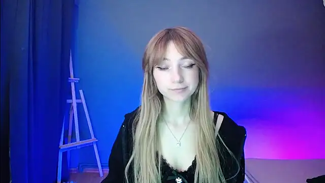 LuciaYoung online show from 8, 3, 2025