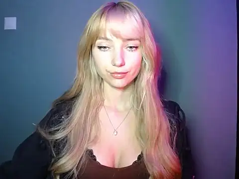 LuciaYoung online show from 6, 10, 2025