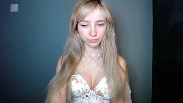 LuciaYoung online show from 14, 12, 2025