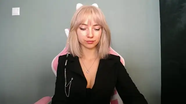 LuciaYoung online show from 21, 3, 2026