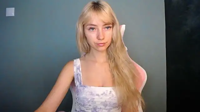 LuciaYoung online show from 6, 6, 2026
