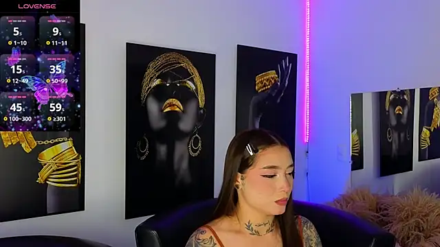  brenna hanson online show from 17, 2, 2025