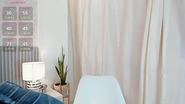 Sally Azmani  online show from 7, 3, 2025