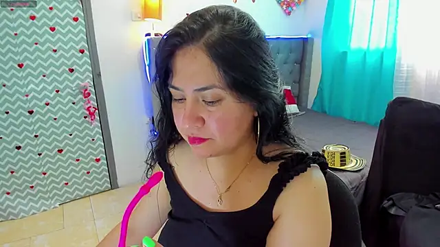 Snapshot of Sara-Murray chatting on 5, 3, 2025 Sara-Murray online show from 5, 3, 2025