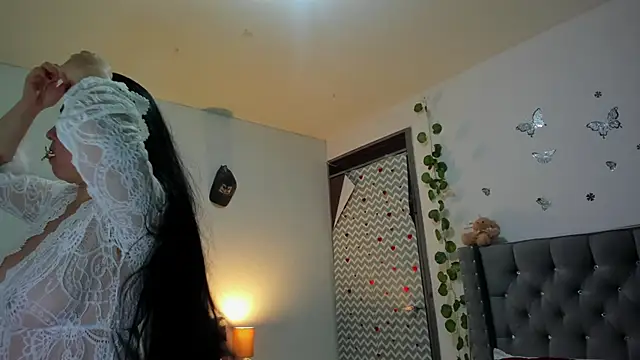 Snapshot of Sara-Murray chatting on 8, 11, 2025 Sara-Murray online show from 8, 11, 2025