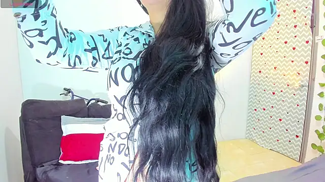 Snapshot of Sara-Murray chatting on 5, 12, 2025 Sara-Murray online show from 5, 12, 2025