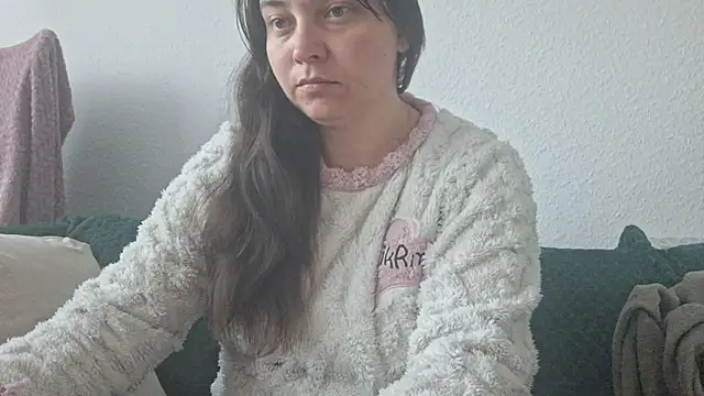 Cyndee Winter online show from 15, 10, 2025